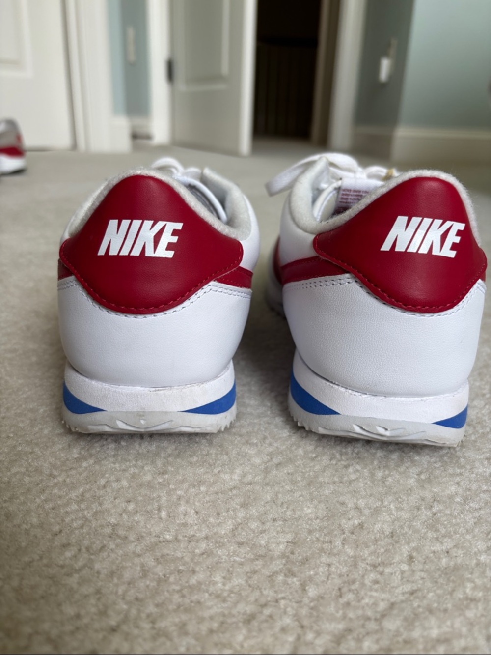 Nike Cortez 72 Leather Sneakers with Red Swoosh - size 10 - Picture 5 of 7